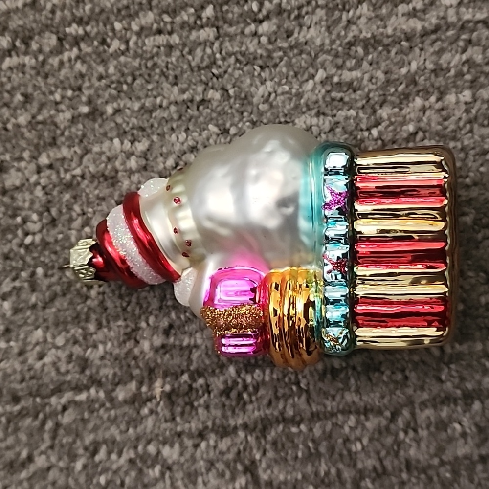 Christmas tree ornaments,  🎄 - Picture 10 of 14